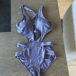NWOT Exhilaration Plunge Cutout One-Piece Swimsuit in Dusty Lavender Size Sm